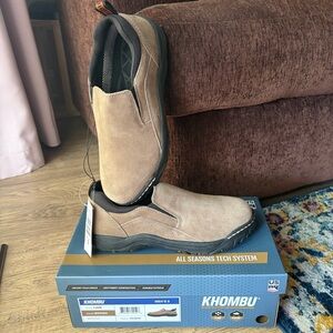 NWB Khombu Men's Liam Slip-On Loafers